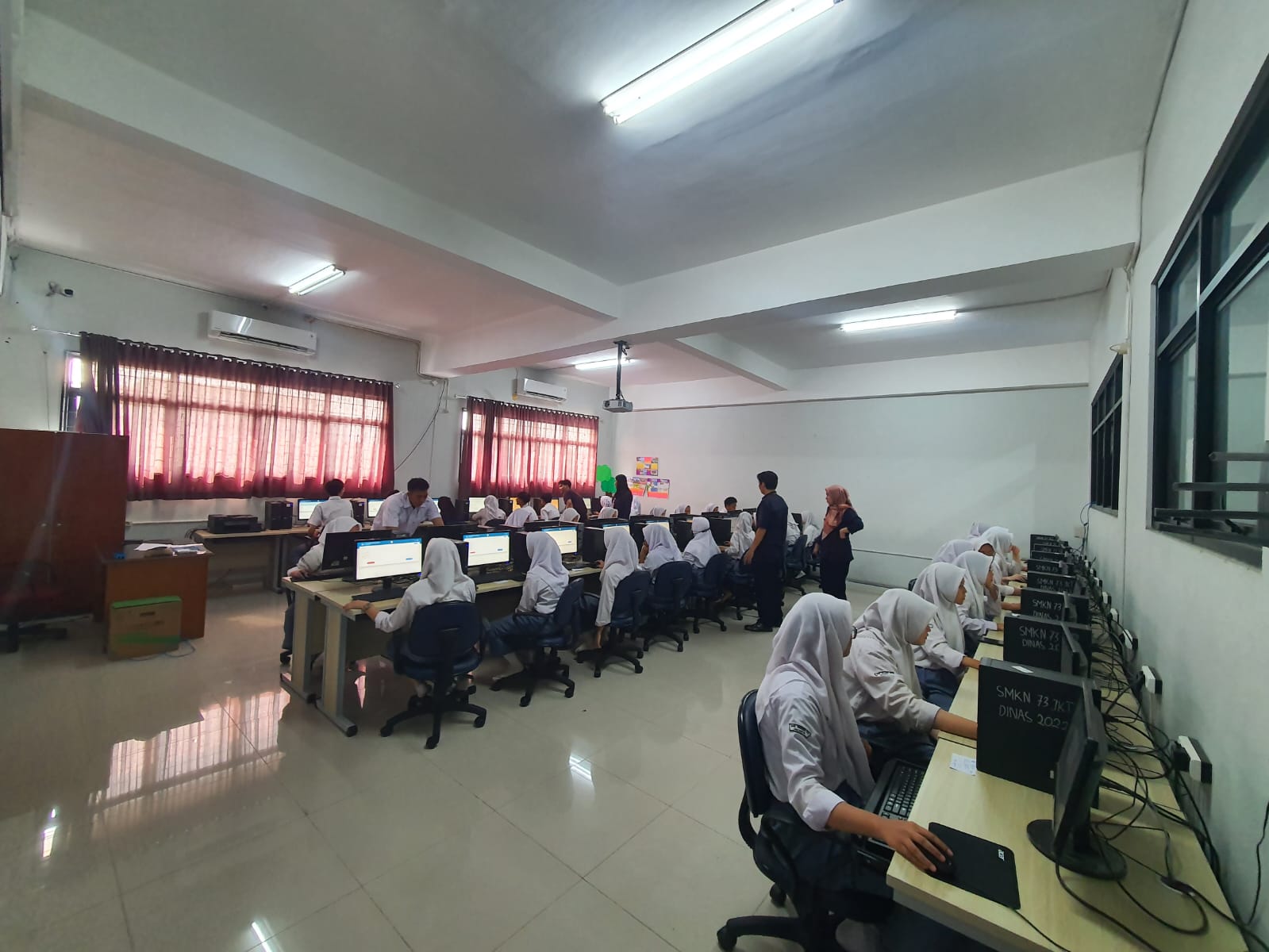 SMKN 73